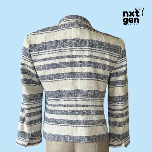 Ann Taylor LOFT Women’s Open Front Crop Blazer (Looks brand new!) - Picture 2 of 6